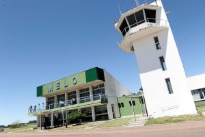 Fue inaugurado el Aeropuerto Internacional de Melo, tras una inversión de 12 millones de dólares