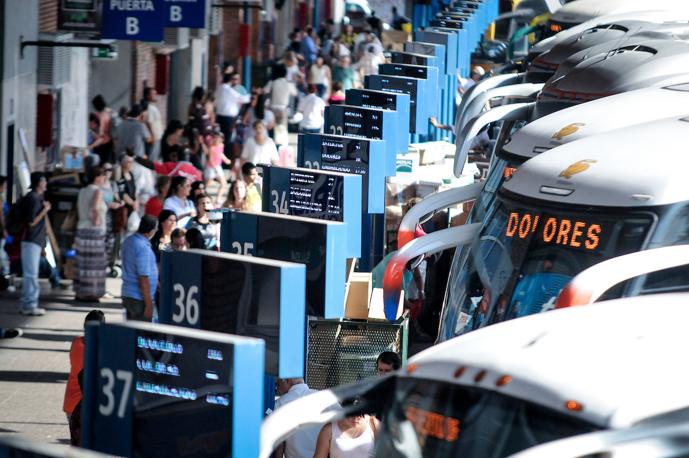 Previa de Navidad: desde esta tarde se espera un intenso movimiento en la Terminal de Tres Cruces