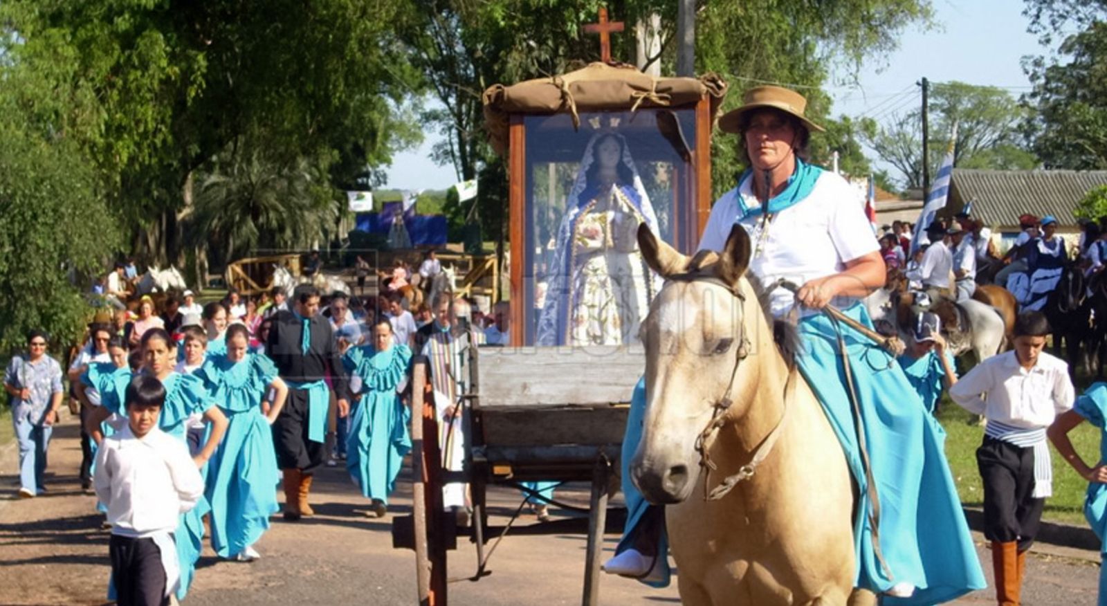 Tacuaremb Villa Ansina Se Viste De Fiesta En Honor A La Virgen De Itat