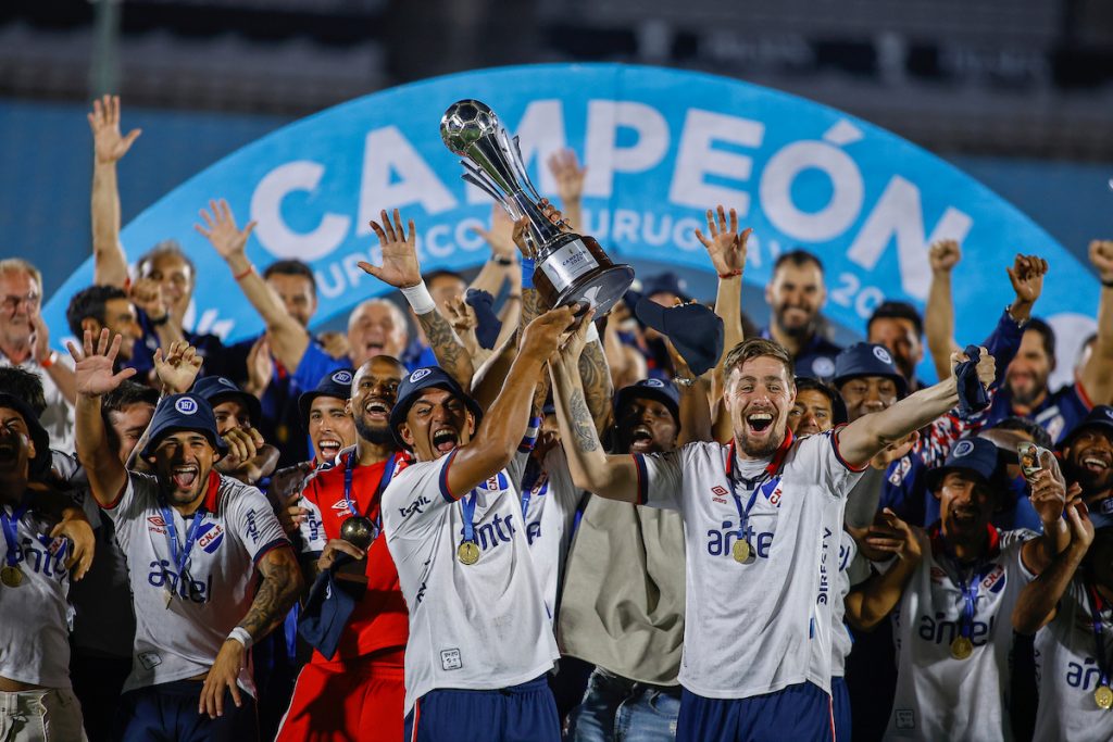 Nacional ganó otro clásico y se quedó con la Supercopa Uruguaya