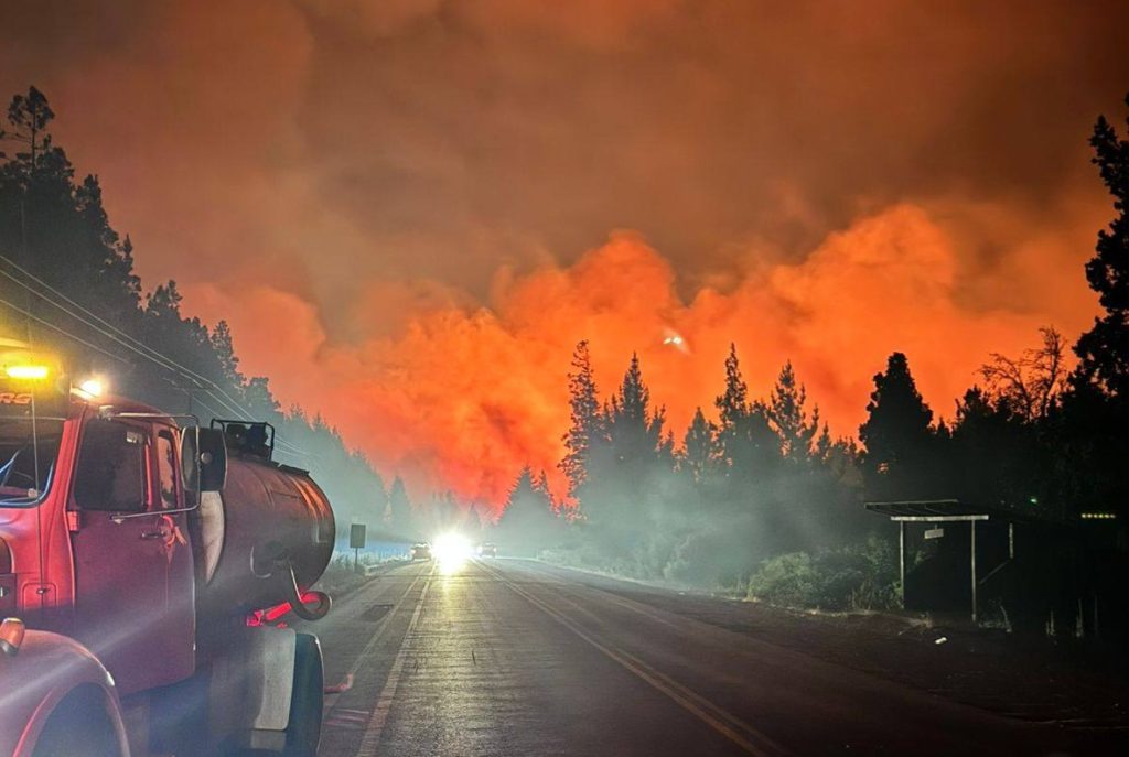 Avanzan los incendios en El Bolsón: Cerca de 3.000 hectáreas quemadas 