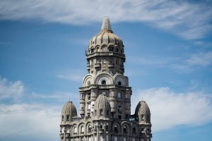 Columna #InvisibleALosOjos: El Palacio Salvo, del símbolo al arte