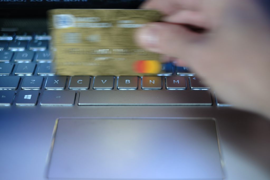 La nueva estrategia del e-commerce en Uruguay: «flexibilizar» el sistema de importaciones para pequeñas empresas