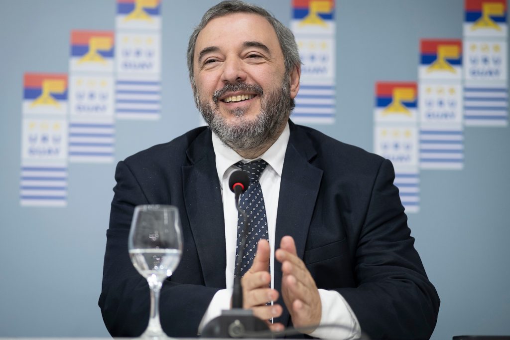 Rumbo a las departamentales | Veredas, basura y tránsito: Bergara promete atacar los problemas urgentes de Montevideo