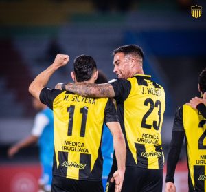 Peñarol enfrenta a Olimpia por Copa Libertadores