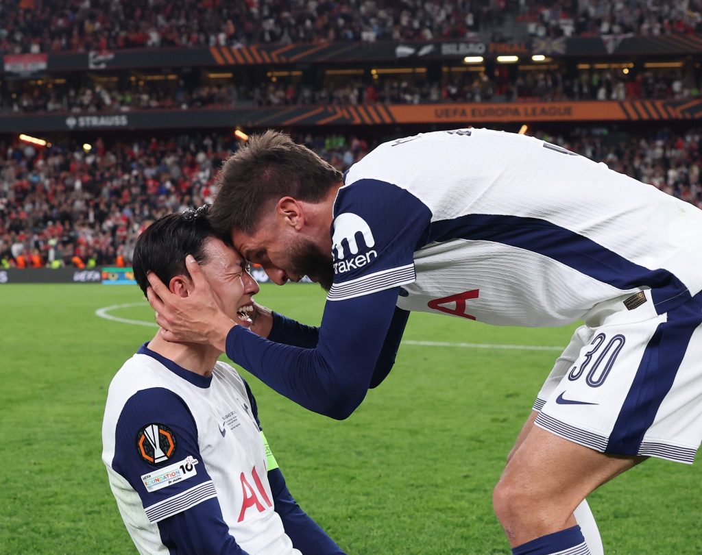 Rodrigo Bentancur campeón de la Europa League con el Tottenham