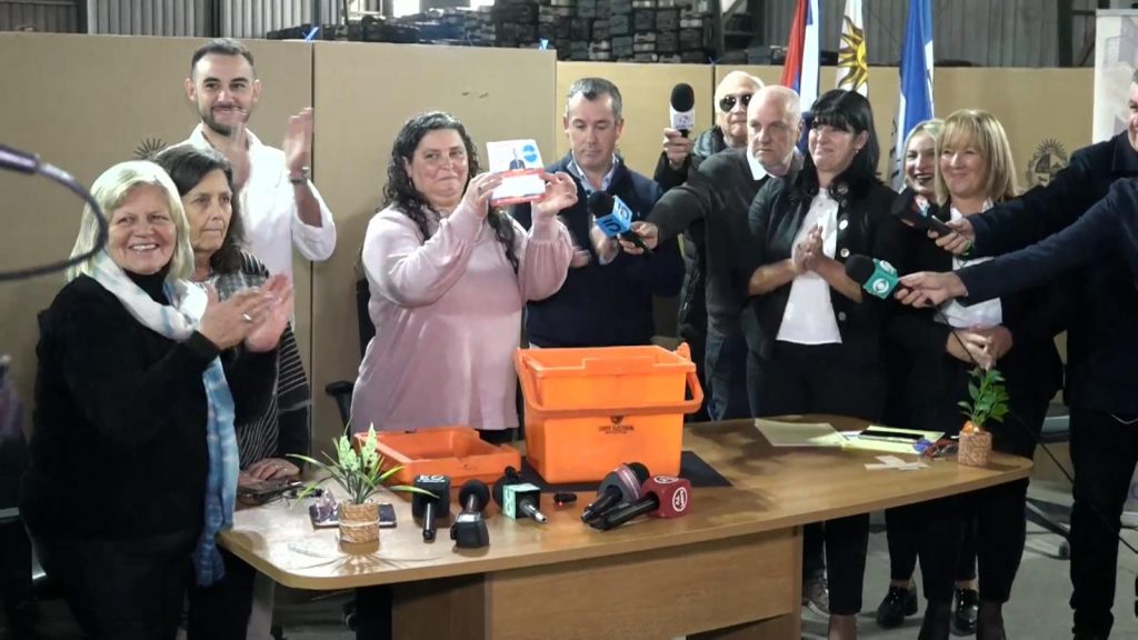 Luego de muchos días de espera, el azar determinó que el próximo alcalde de San Bautista sea Joaquín Farina