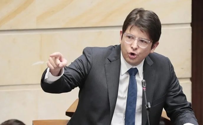 Atentado contra Uribe Turbay: autoridades han informado que las FARC podrían estar detrás del intento de asesinato