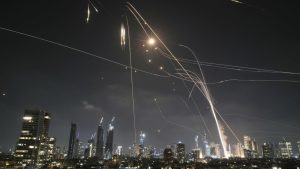 Israel e Irán rumbo a una guerra total: Ataques a gran escala, muertos y temor global