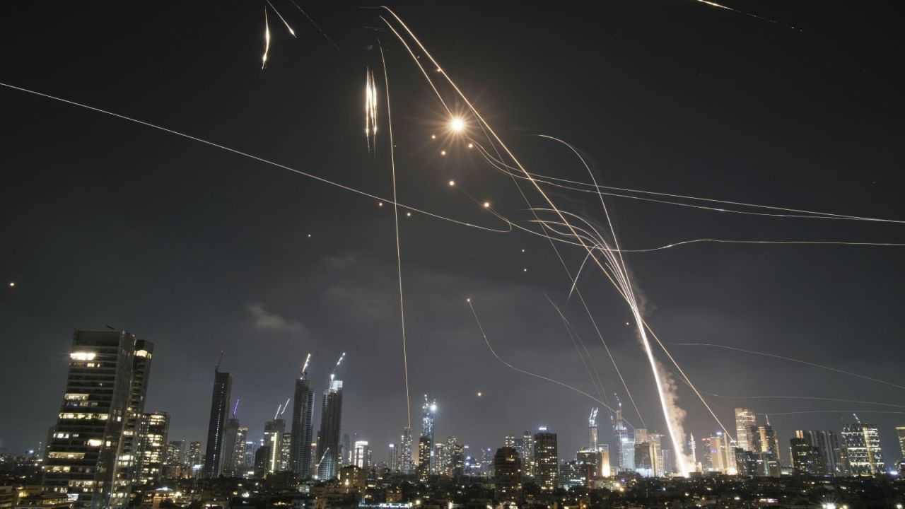 Israel e Irán rumbo a una guerra total: Ataques a gran escala, muertos y temor global