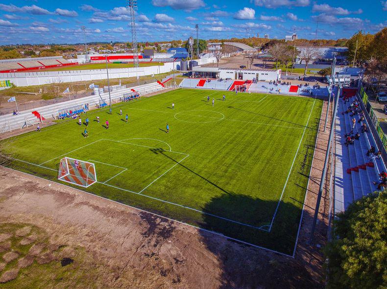 Durazno: con obras en la cancha y tribunas se inauguró el renovado Estadio Infantil «José Pedro Varela»
