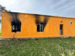 Escuela de Cardozo Chico que fue incendiada será demolida y su único alumno será reubicado a otra escuela en Paso de los Toros