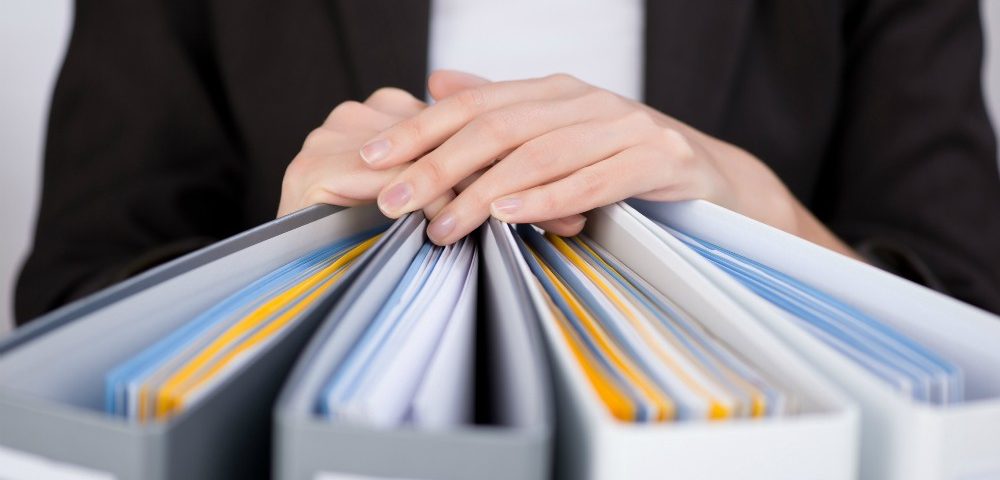 Guía esencial de documentos laborales: Requisitos, plazos y buenas prácticas