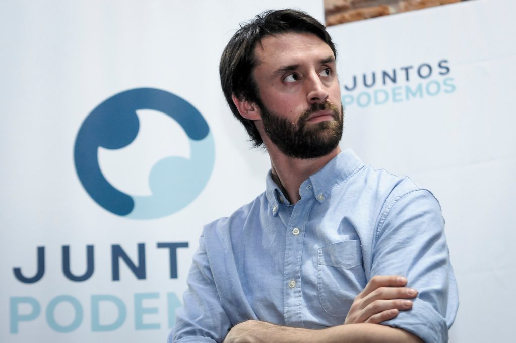 Larrañaga Vidal: el ministro Negro talentea, se pasea por los medios y no muestra seguridad