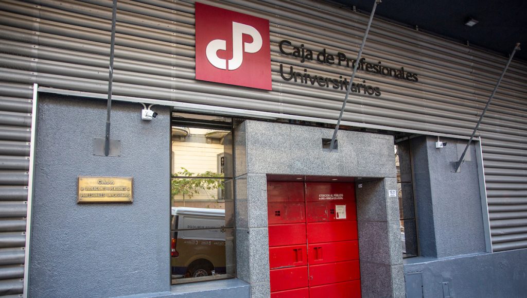 Alza: Caja de Profesionales buscará abonar en un pago las jubilaciones de julio