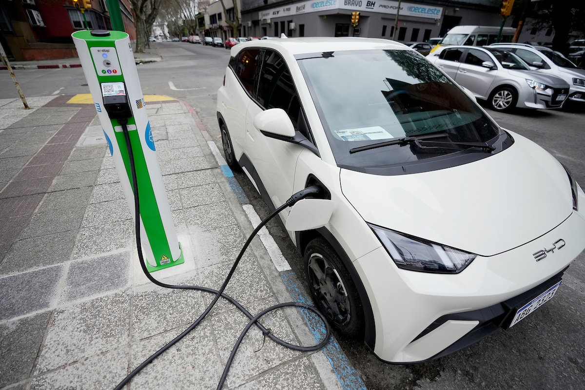 Autos eléctricos ya representan el 25% de las ventas