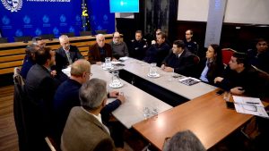 Las medidas de seguridad analizadas en la reunión entre el ministro Negro y los dirigentes de Nacional y Peñarol