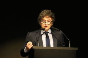El gobierno argentino admite una crisis política interna