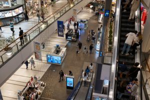 Ventas en shoppings, alquileres y dólar
