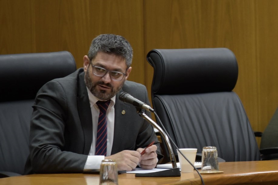 Diputado Juri propone duplicar penas por estafas ante el aumento exponencial de casos: “Roban sueños, no solo plata”