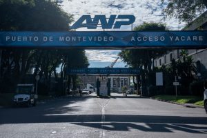 Montevideo pierde el 50% del tránsito paraguayo y sufre el mayor golpe logístico en años