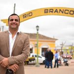 Christian Morel intendente de Cerro Largo: “Los ceses de funcionarios no son cuestiones políticas, es para ahorrar en gastos porque la intendencia tiene muchas deudas y no da para más” Christian Morel intendente de Cerro Largo: “Los ceses de funcionarios no son cuestiones políticas, es para ahorrar en gastos porque la intendencia tiene muchas deudas y no da para más”
