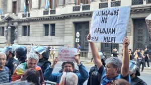 Marcha, tensión y veto: Alta temperatura política en Buenos Aires
