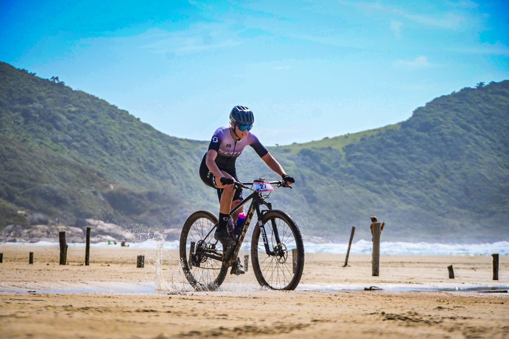 Ana Laura Fontes es maestra en Maldonado y campeona nacional de Mountain Bike y ahora busca ir al Mundial en Suiza