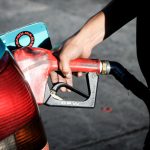 Gobierno ajusta descuento del IMESI en combustibles en frontera con Argentina, que quedará en 35%