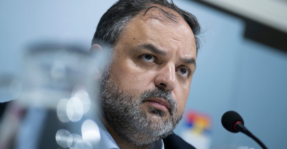 Charles Carrera denuncia a la fiscal de Corte, Mónica Ferrero, ante el Poder Ejecutivo