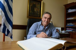 El intendente de Colonia apunta a modernizar la gestión y blindar la economía ante la brecha cambiaria con Argentina