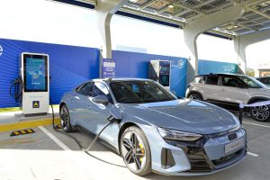 Uruguay lidera la región en vehículos eléctricos, pero solo representan el 1% del parque vehicular