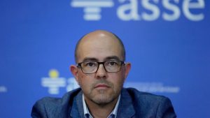 Presidente de ASSE atiende pacientes en dos mutualistas cuando la ley se lo prohíbe