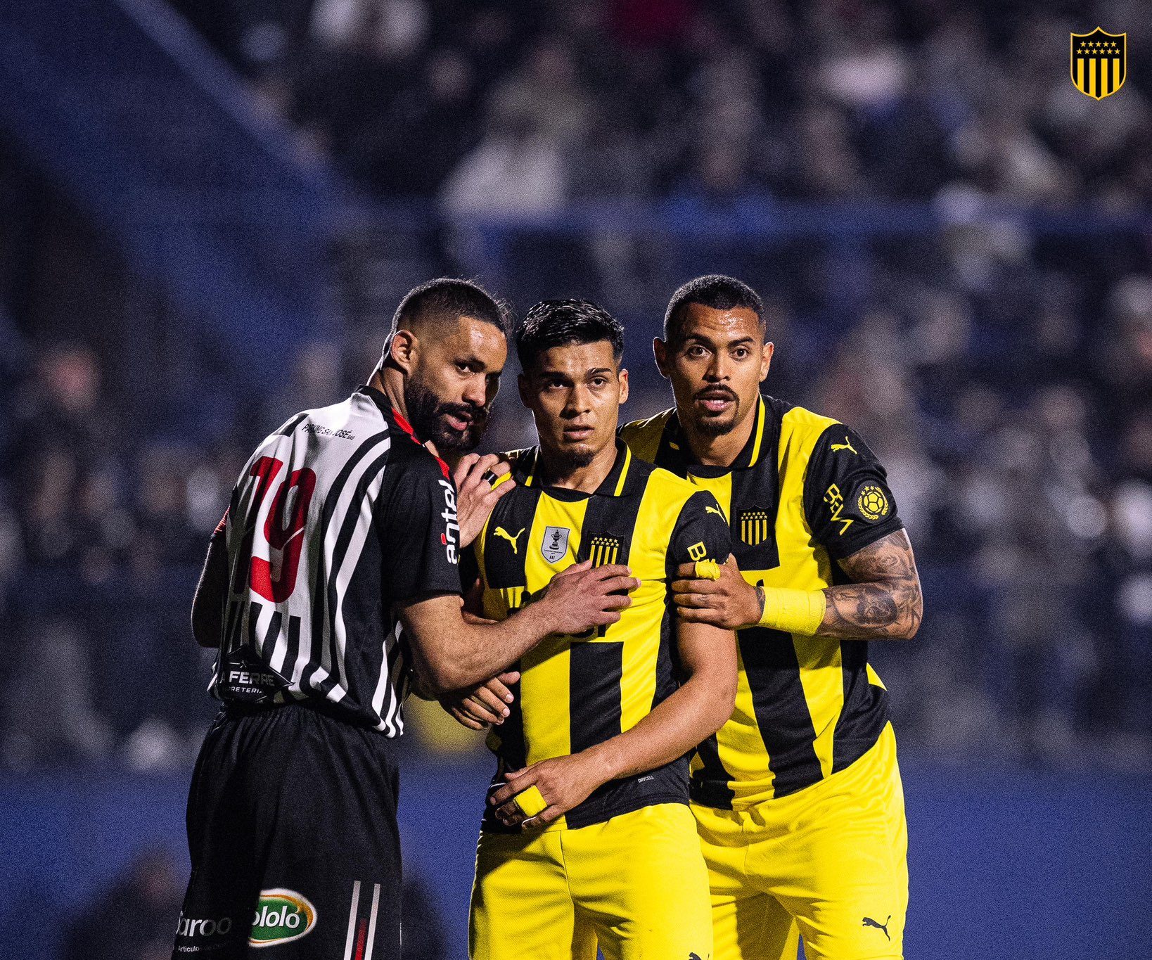 Peñarol derrotó 3 a 0 a Río Negro por la Copa AUF Uruguay