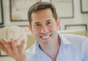 Marcos Apud trae a Uruguay su propuesta de neurolongevidad: “Se puede vivir más y mejor con hábitos simples”