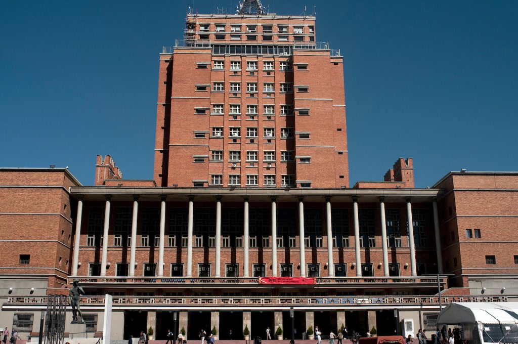 Las críticas de ADEOM a la gestión de Bergara