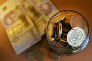 La economía avanza, pero a menor ritmo