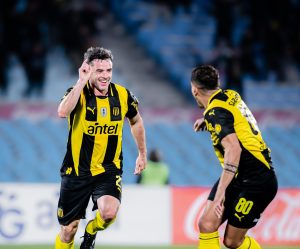 Peñarol le ganó 2 a 1 a Liverpool por Copa Uruguay