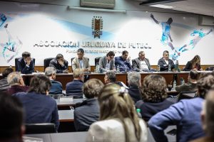 Consejo de Fútbol Profesional aprobó pliego para la licitación de derechos televisivos del Fútbol Uruguayo