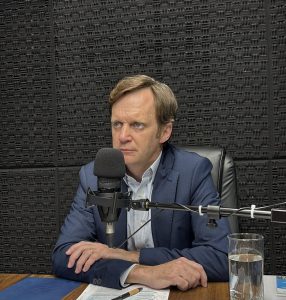 Buero: “Hay tiempo para trabajar en el impuesto mínimo global por fuera del presupuesto”