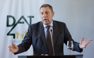 Oddone anunció cambios en el impuesto global promovido por la OCDE