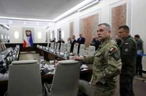 Polonia derriba drones rusos y pide reunión urgente en la ONU
