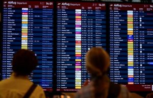 Continúan las consecuencias por los ciberataques contra aeropuertos de Europa