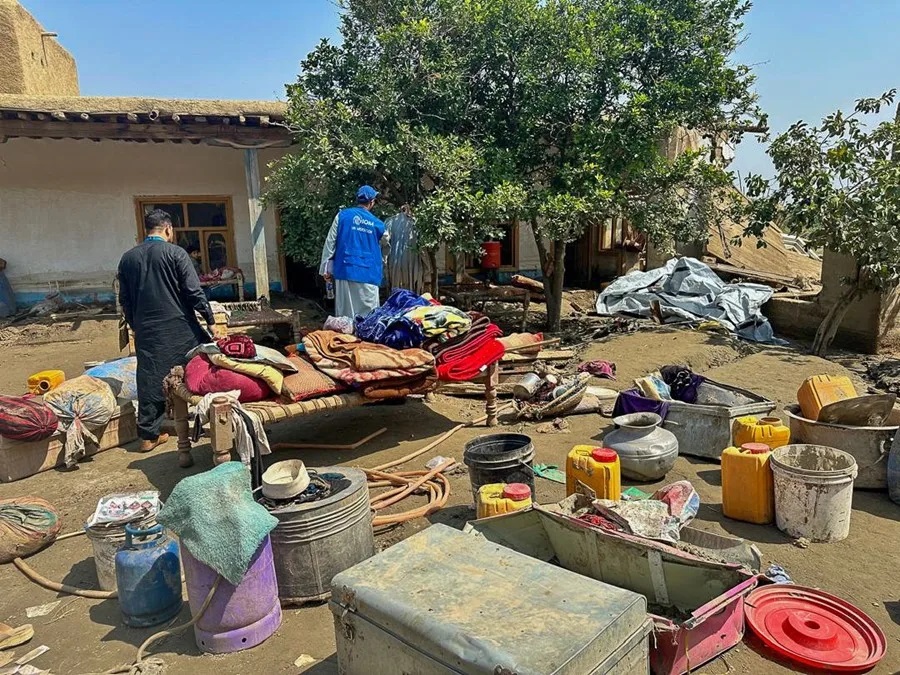 Más de 800 muertos y miles de heridos en Afganistán tras un devastador terremoto