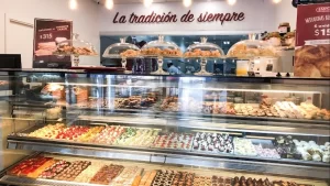 Trabajadores no sindicalizados del Emporio de los Sandwiches se expresaron en contra de medidas del sindicato