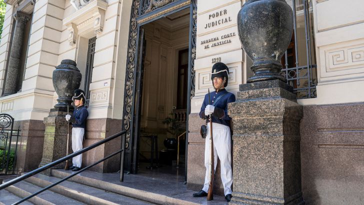 Hay una «cifra negra» de gente que no puede acceder a defensores públicos, advierten desde el gremio