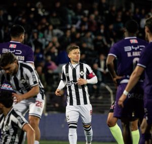 Defensor venció a Wanderers en el cierre de la décima fecha del Clausura