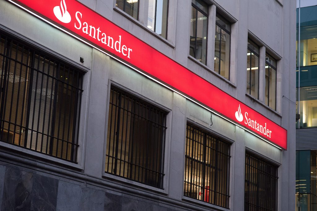 Los bancos privados cambiarán su horario de atención: Abrirán de 10 a 14 horas desde el 15 de diciembre