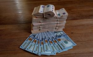Argentina: El dólar roza su techo y crece la presión sobre el plan económico de Milei