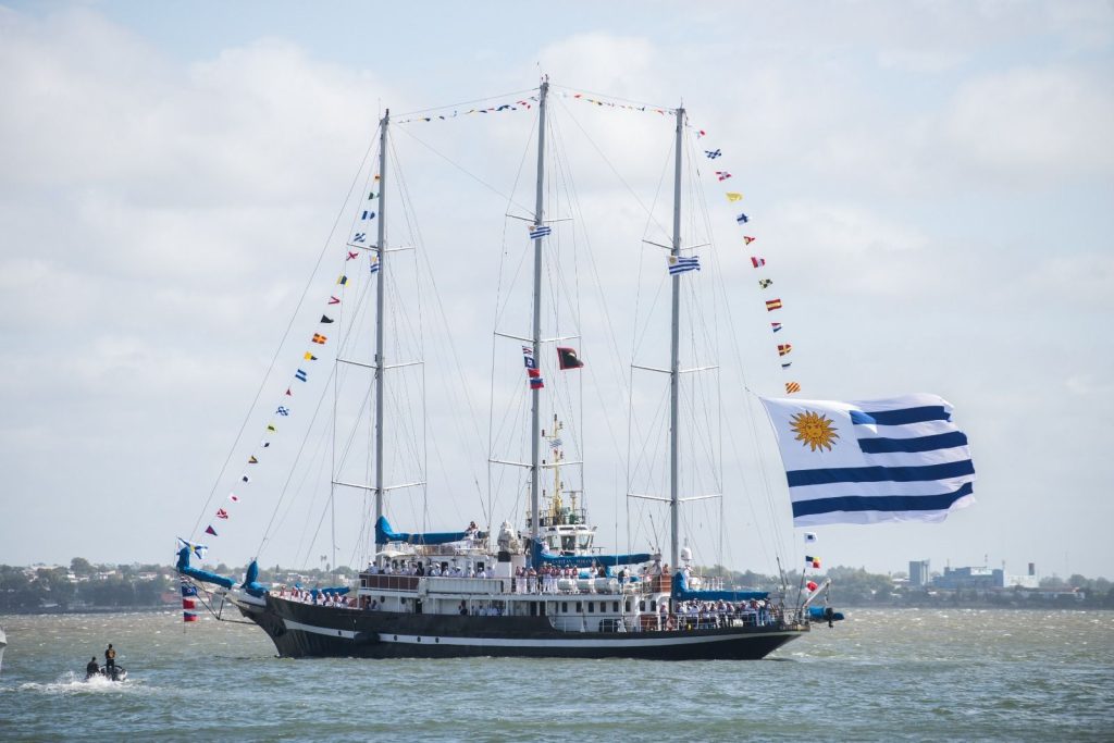 El Capitán Miranda regresa a Uruguay tras casi ocho meses de viaje de instrucción
